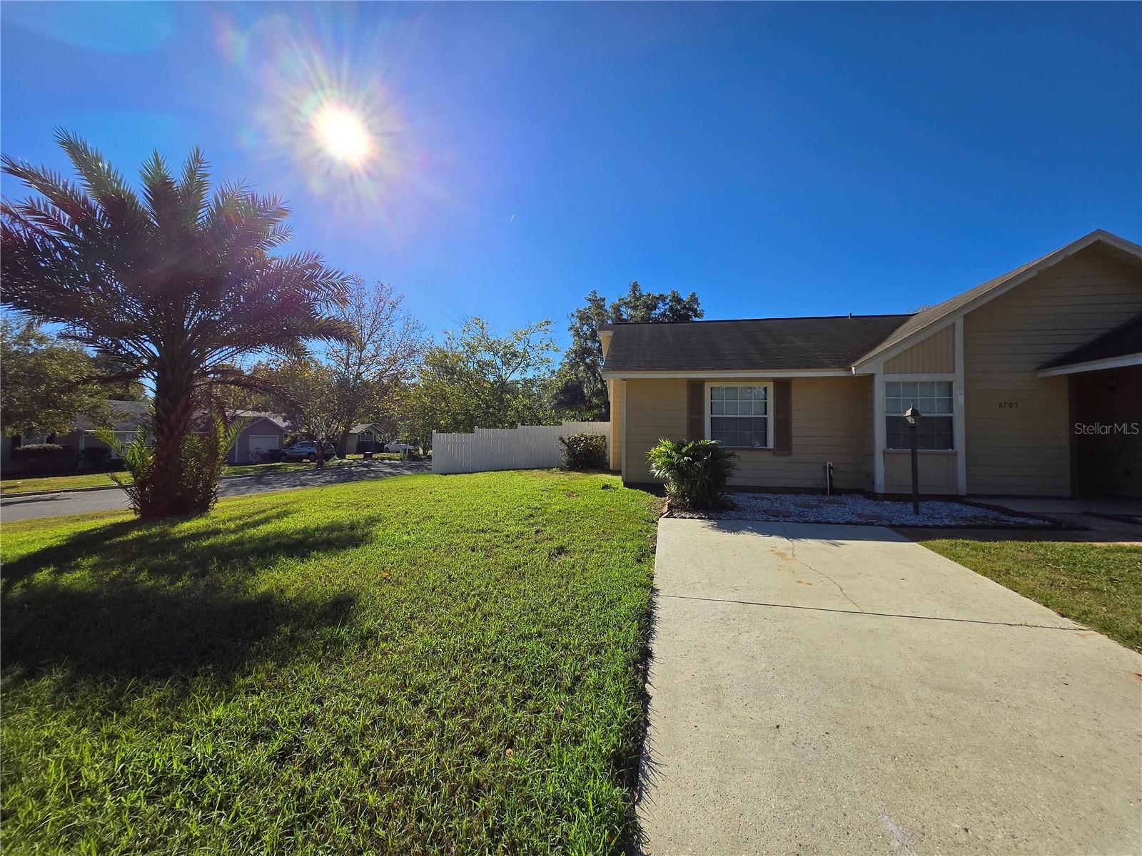 NORTHRIDGE - Residential Lease