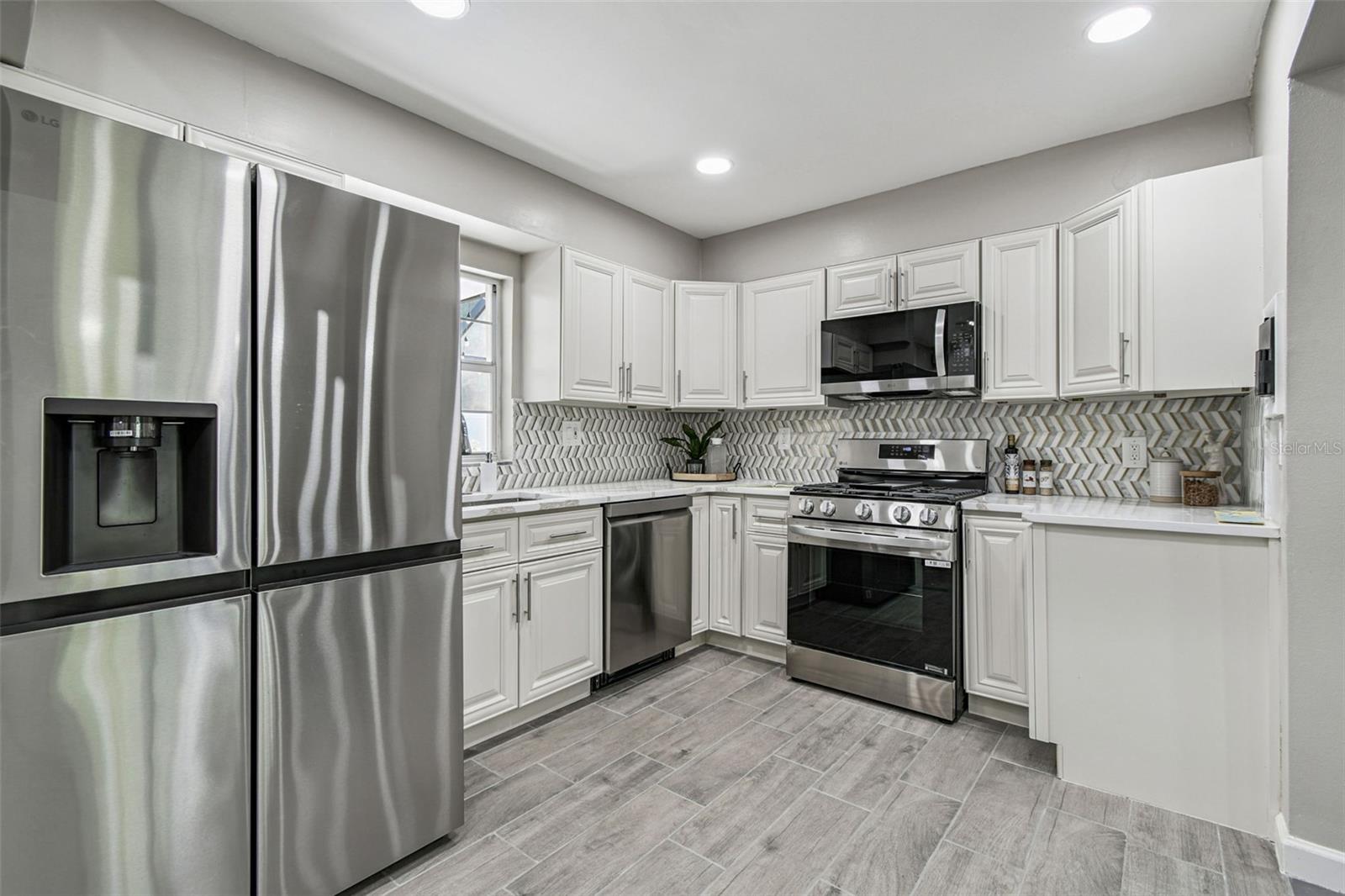 BAYSHORE ESTATES 2 - Residential