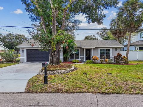 Photo of 2 S Treasure Drive, Tampa, FL 33609 (MLS # TB8443759)