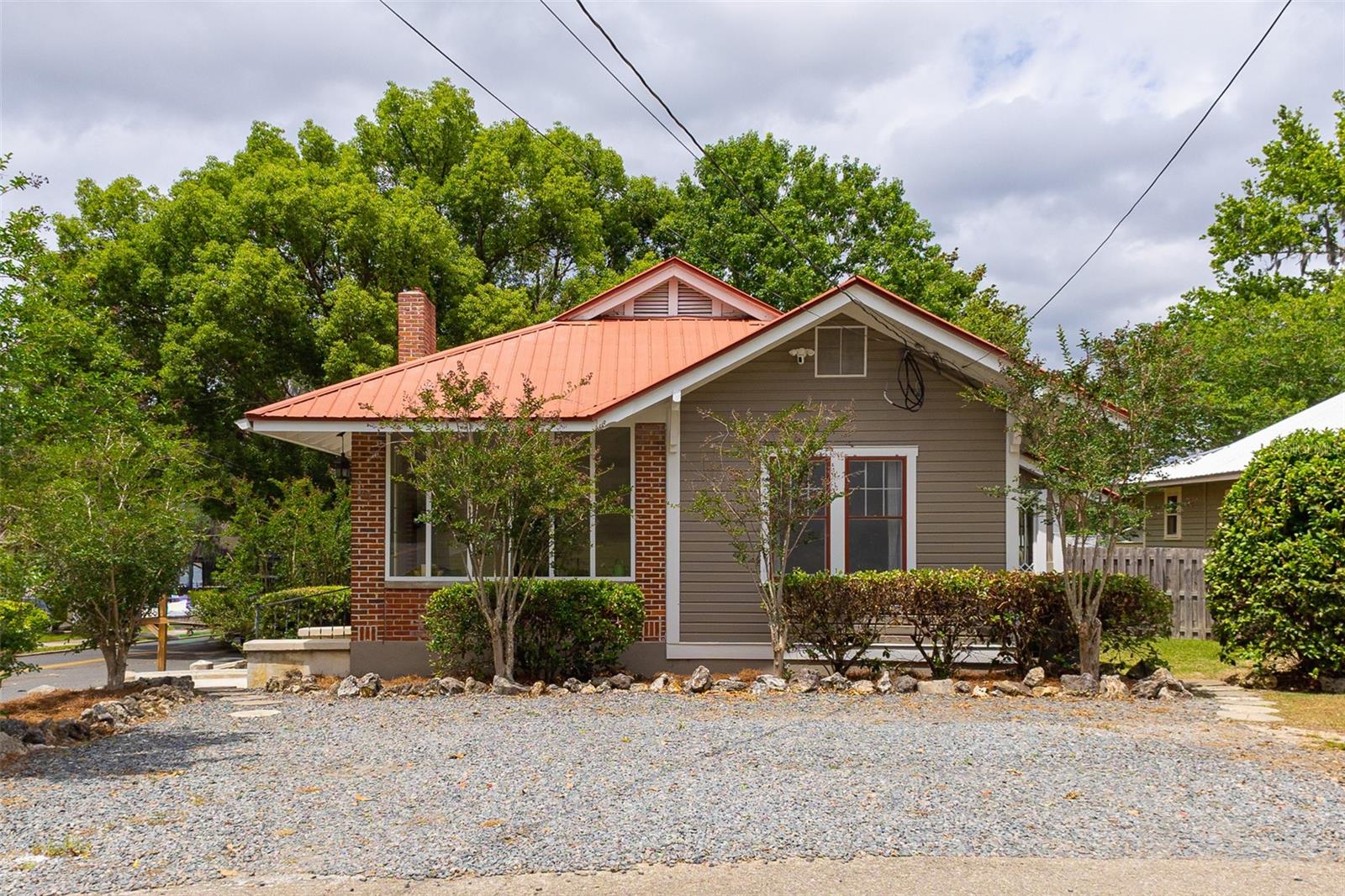 825 SE SANCHEZ AVENUE