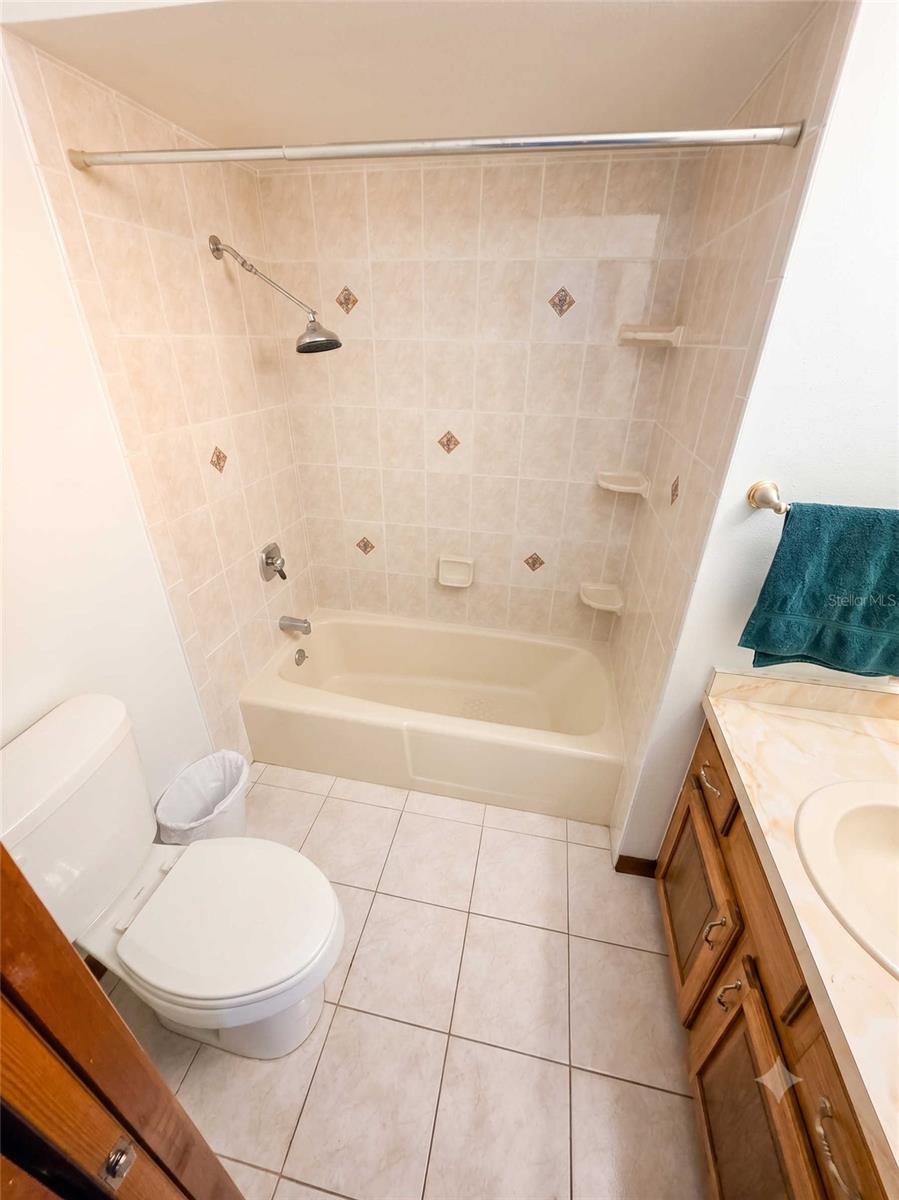 RIDGE MNR WEST - Residential