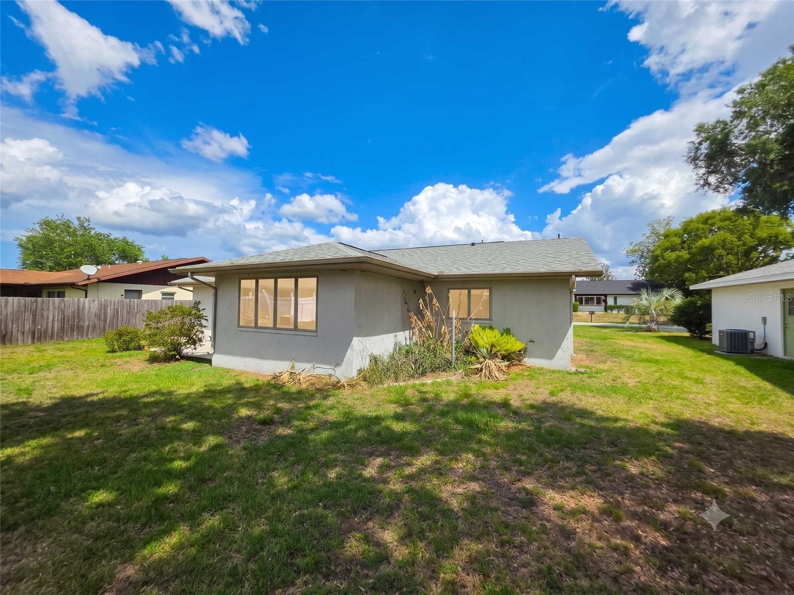 RIDGE MNR WEST - Residential
