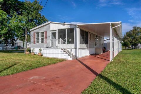 A home in PUNTA GORDA