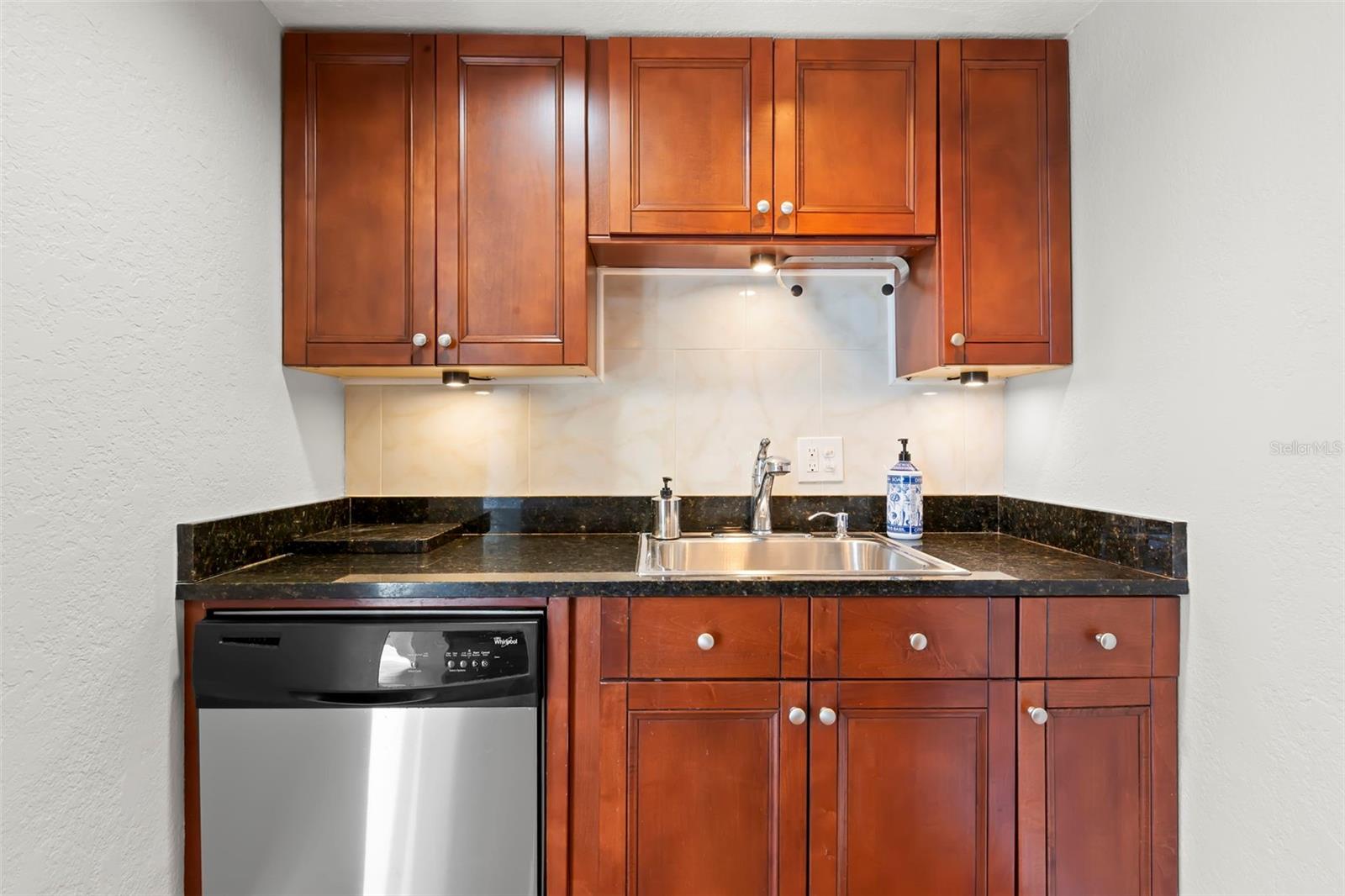 BEACON ON 3RD ST THE - Residential