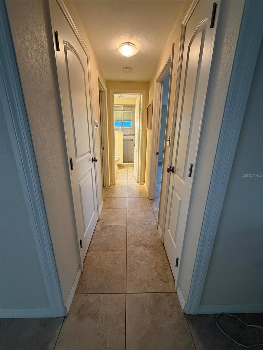 COUNTRY CLUB ESTATES - Residential