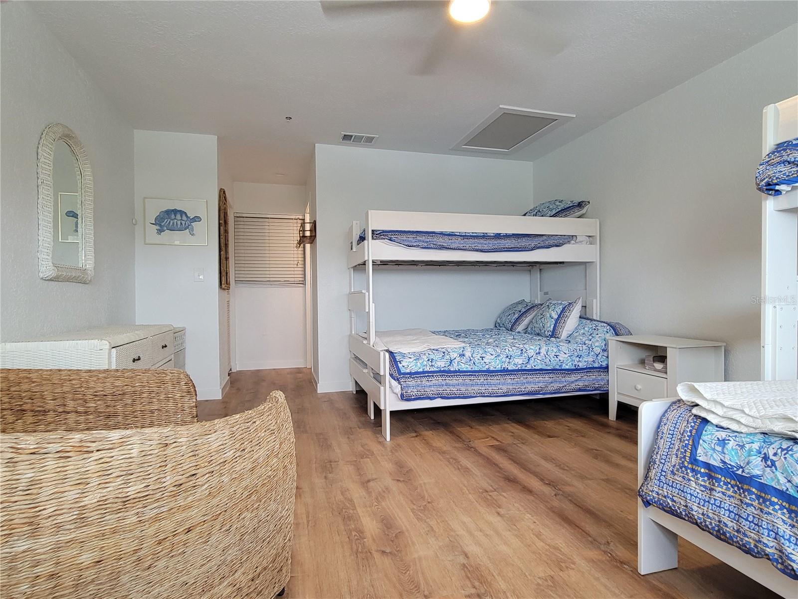 HIDEAWAY BAY BEACH CLUB PH 07 - Residential