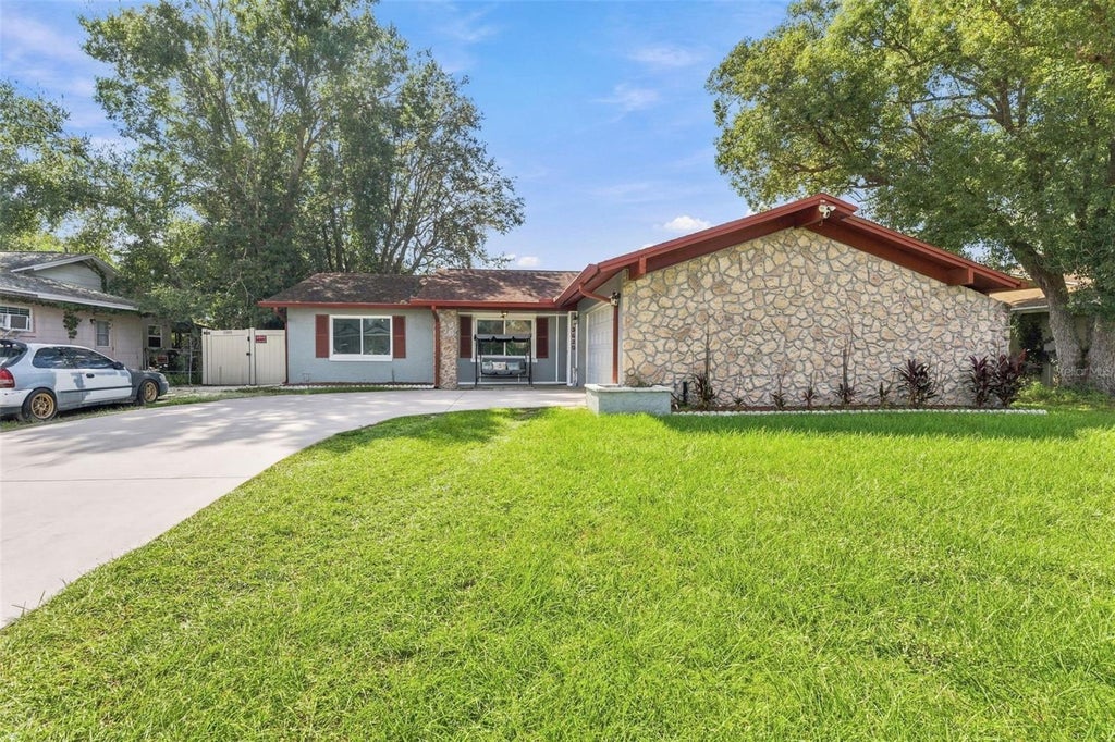 Photo of 3620 Coppertree Circle, Brandon, FL 33511 (MLS # TB8559268)