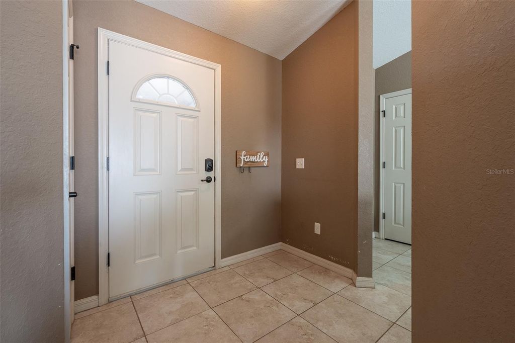 Photo of 10451 SW 45th Avenue, Ocala, FL 34476 (MLS # OM720215)