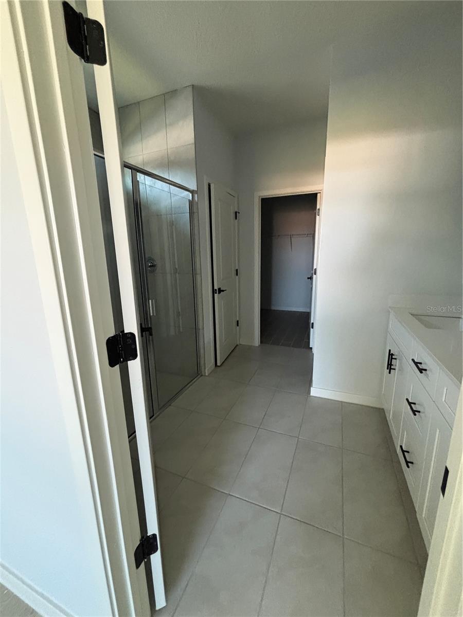 KINGSLAND COUNTRY ESTATE - Residential Lease