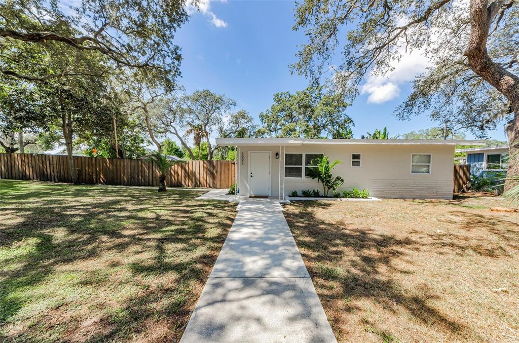 Photo of 1992 Carolina Avenue, Tarpon Springs, FL 34689 (MLS # TB8434087)