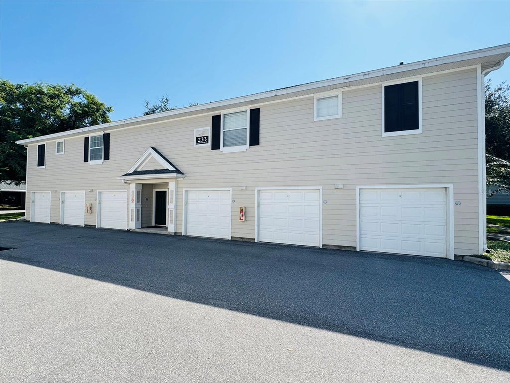 Photo of 233 Southern Pecan Circle #101, Winter Garden, FL 34787 (MLS # G5116347)