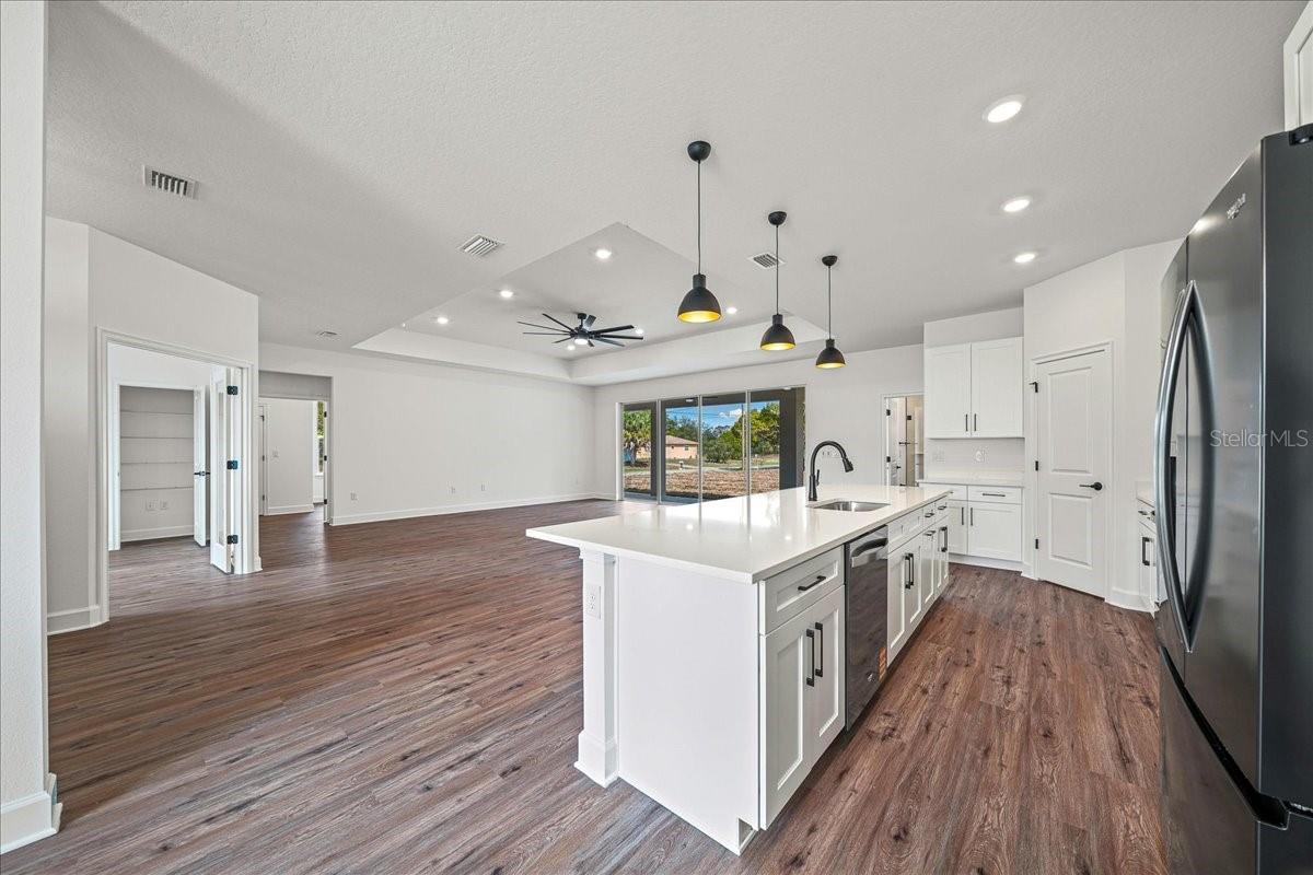 SPRING HILL - Residential