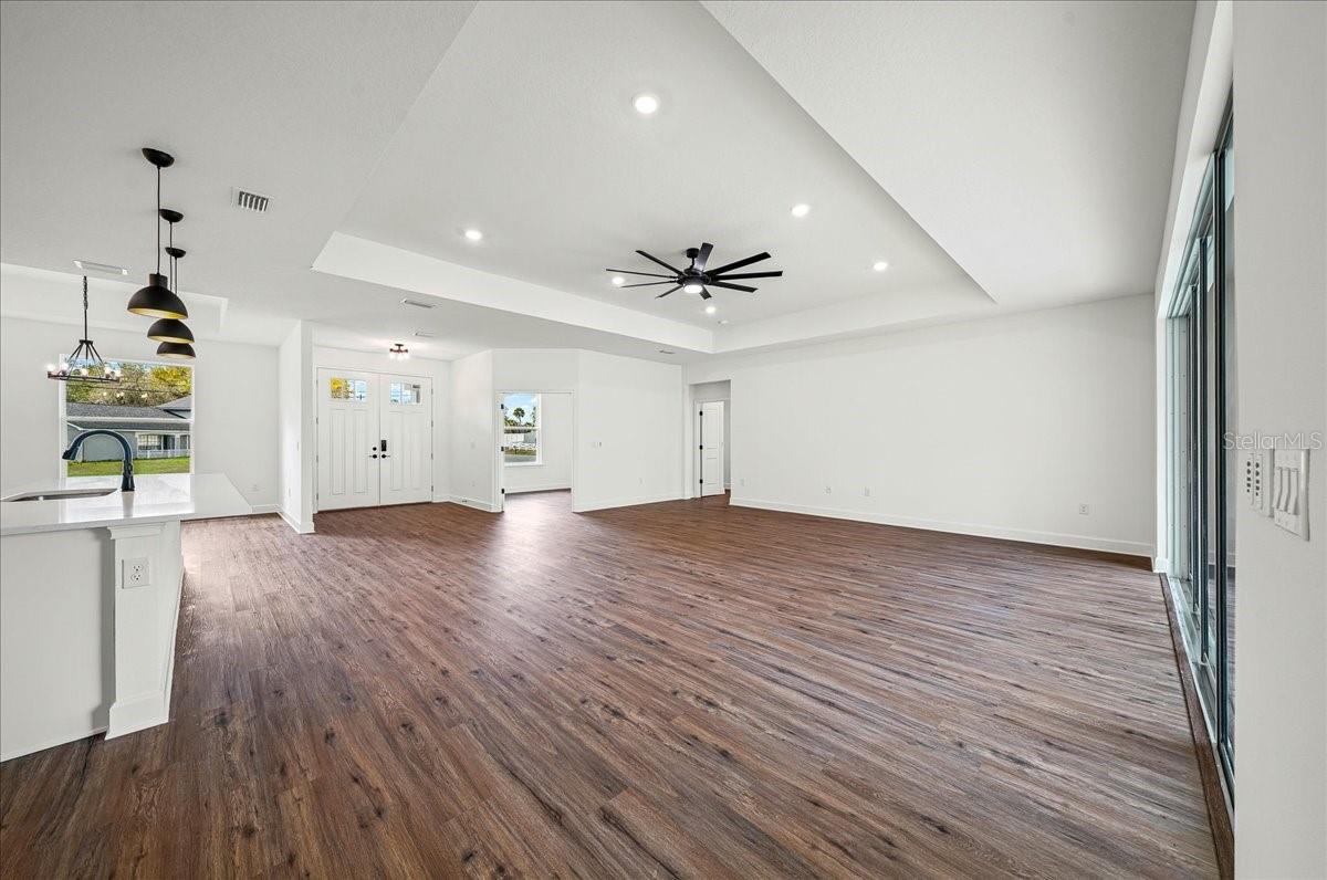 SPRING HILL - Residential