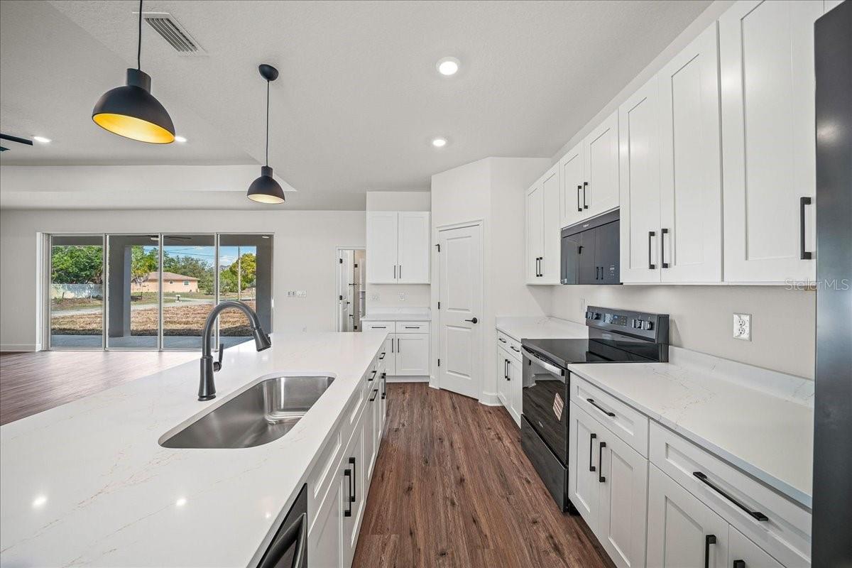 SPRING HILL - Residential