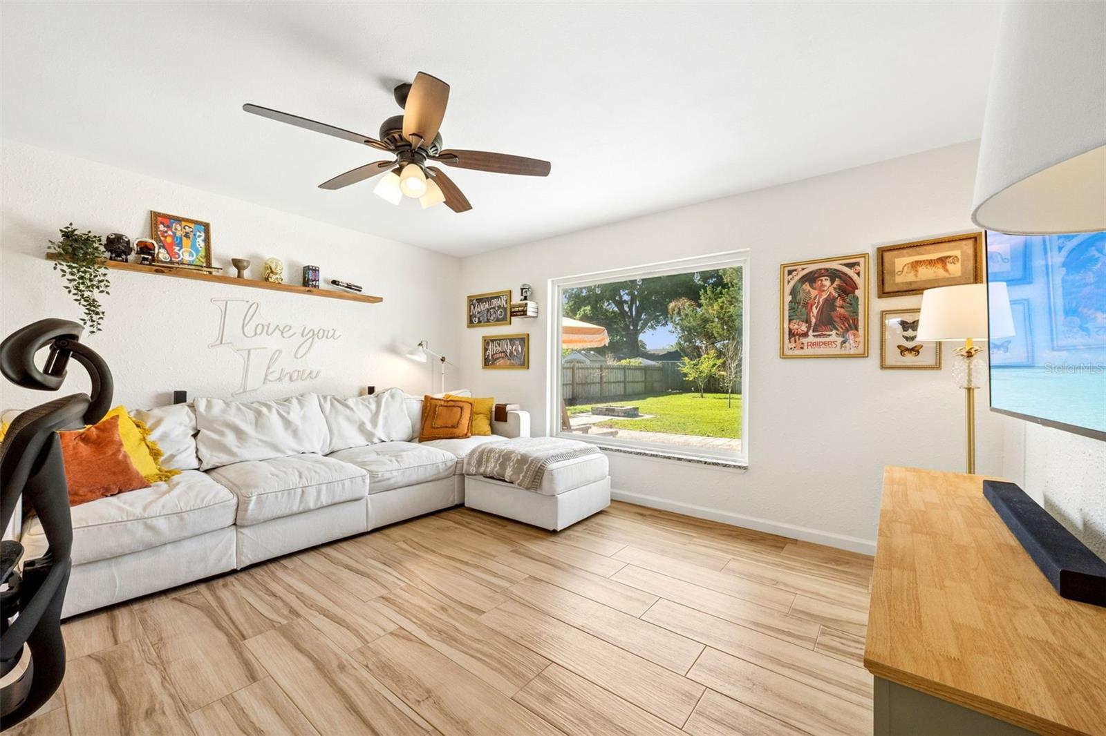 BROOKHOLLOW - Residential