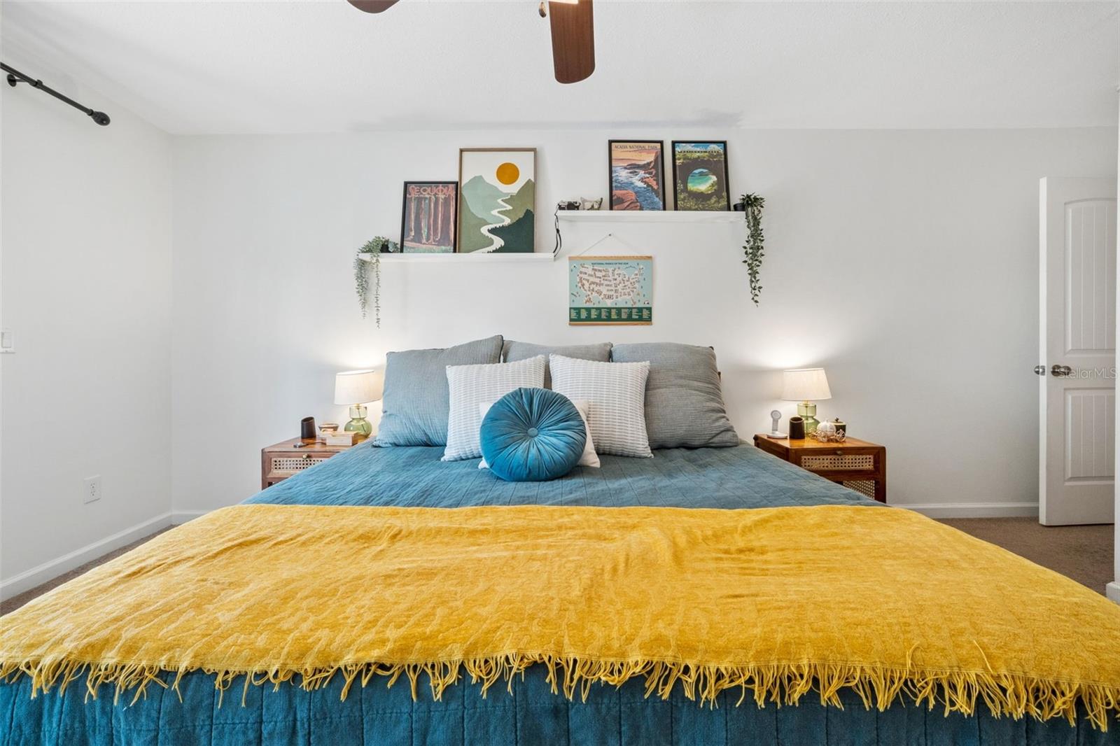 BROOKHOLLOW - Residential