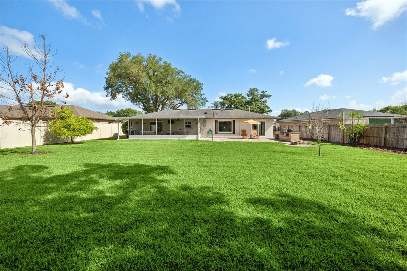 BROOKHOLLOW - Residential