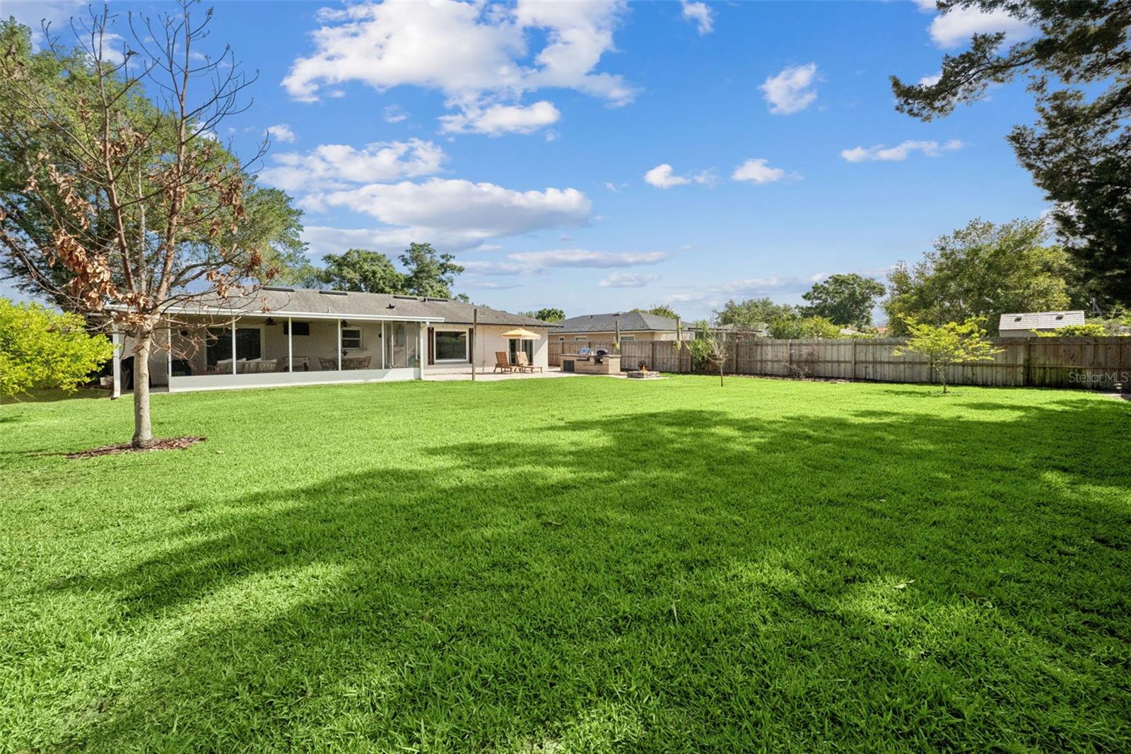 BROOKHOLLOW - Residential