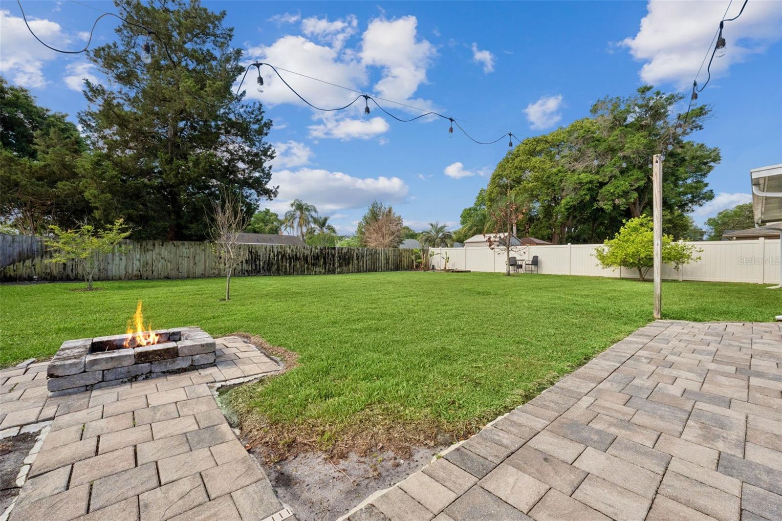 BROOKHOLLOW - Residential