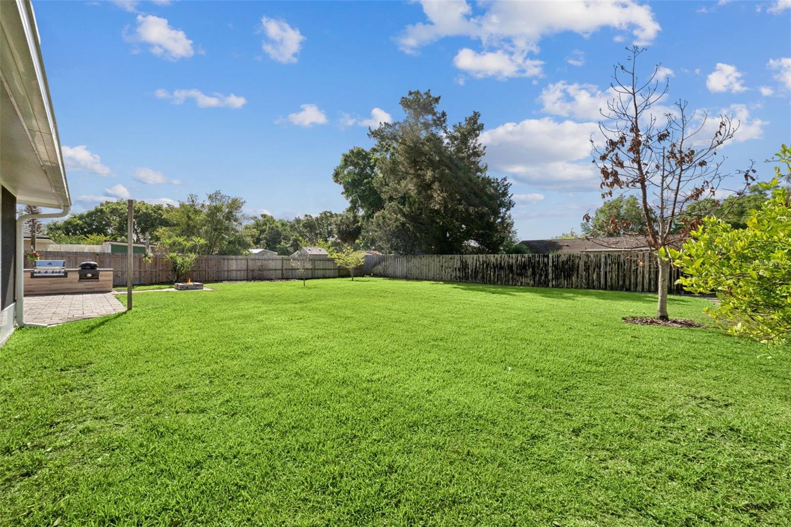 BROOKHOLLOW - Residential