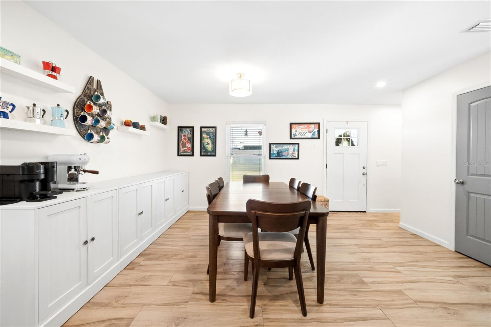 BROOKHOLLOW - Residential