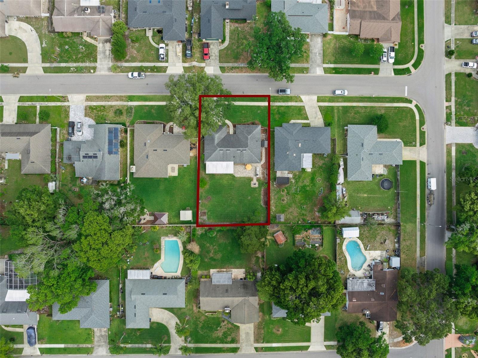 BROOKHOLLOW - Residential