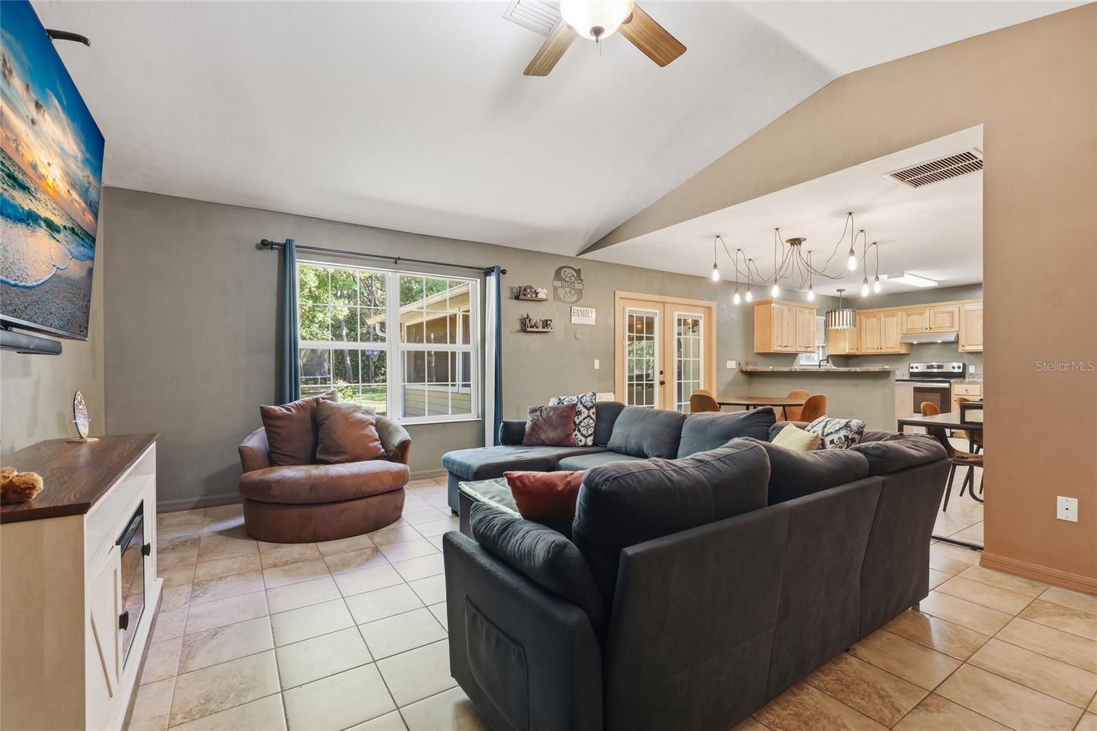 PT OF GOVT LOT 20 OR897 P1218, (PARCEL 394) (MAP S - Residential