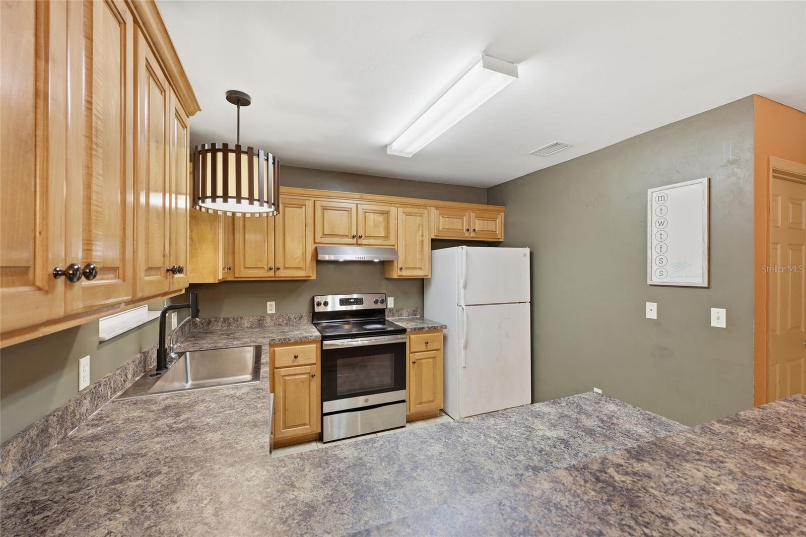 PT OF GOVT LOT 20 OR897 P1218, (PARCEL 394) (MAP S - Residential