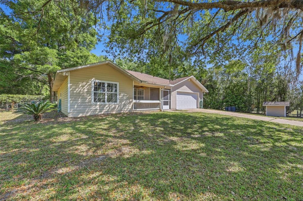 Photo of 347 Ashley Street, Hawthorne, FL 32640 (MLS # GC538946)
