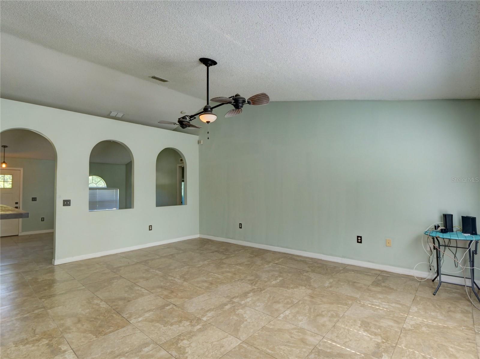 GROVELAND EAGLE PINES - Residential Lease