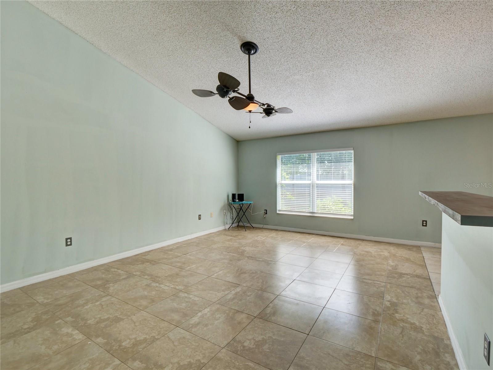 GROVELAND EAGLE PINES - Residential Lease