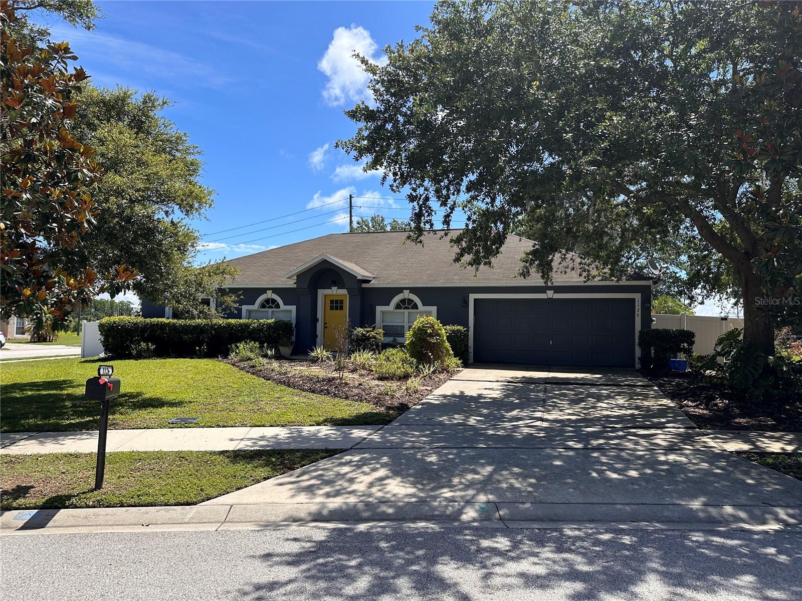 GROVELAND EAGLE PINES - Residential Lease