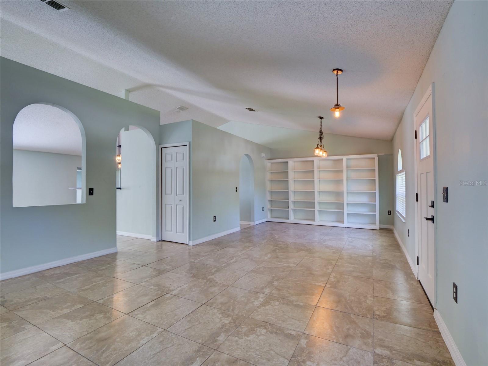 GROVELAND EAGLE PINES - Residential Lease