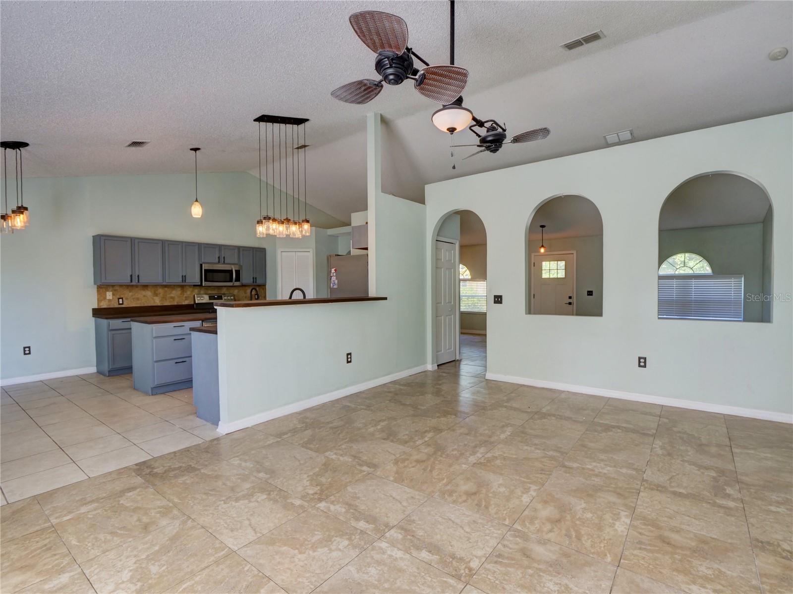 GROVELAND EAGLE PINES - Residential Lease