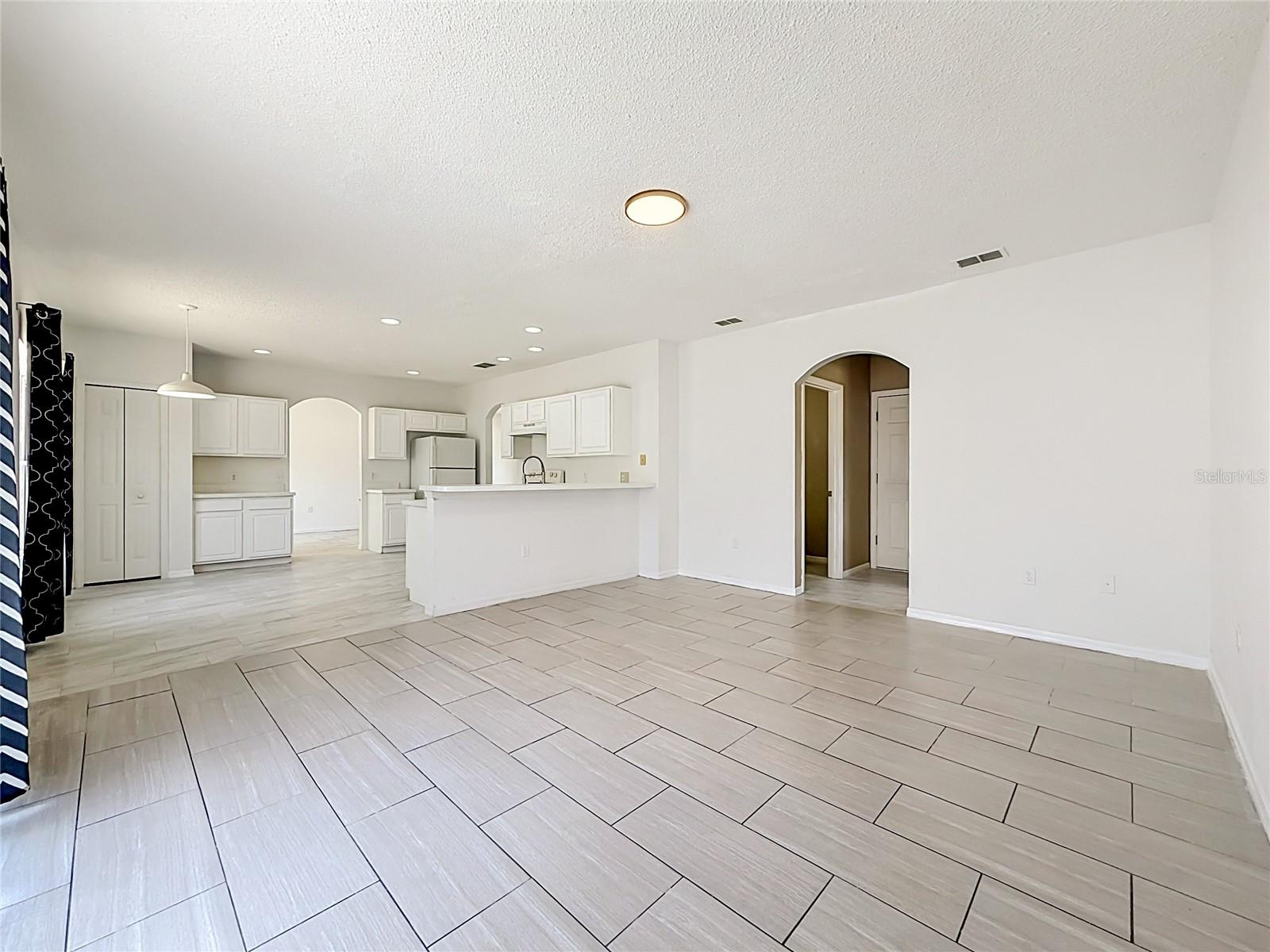 POINCIANA NBRHD 4 VIL 7 - Residential