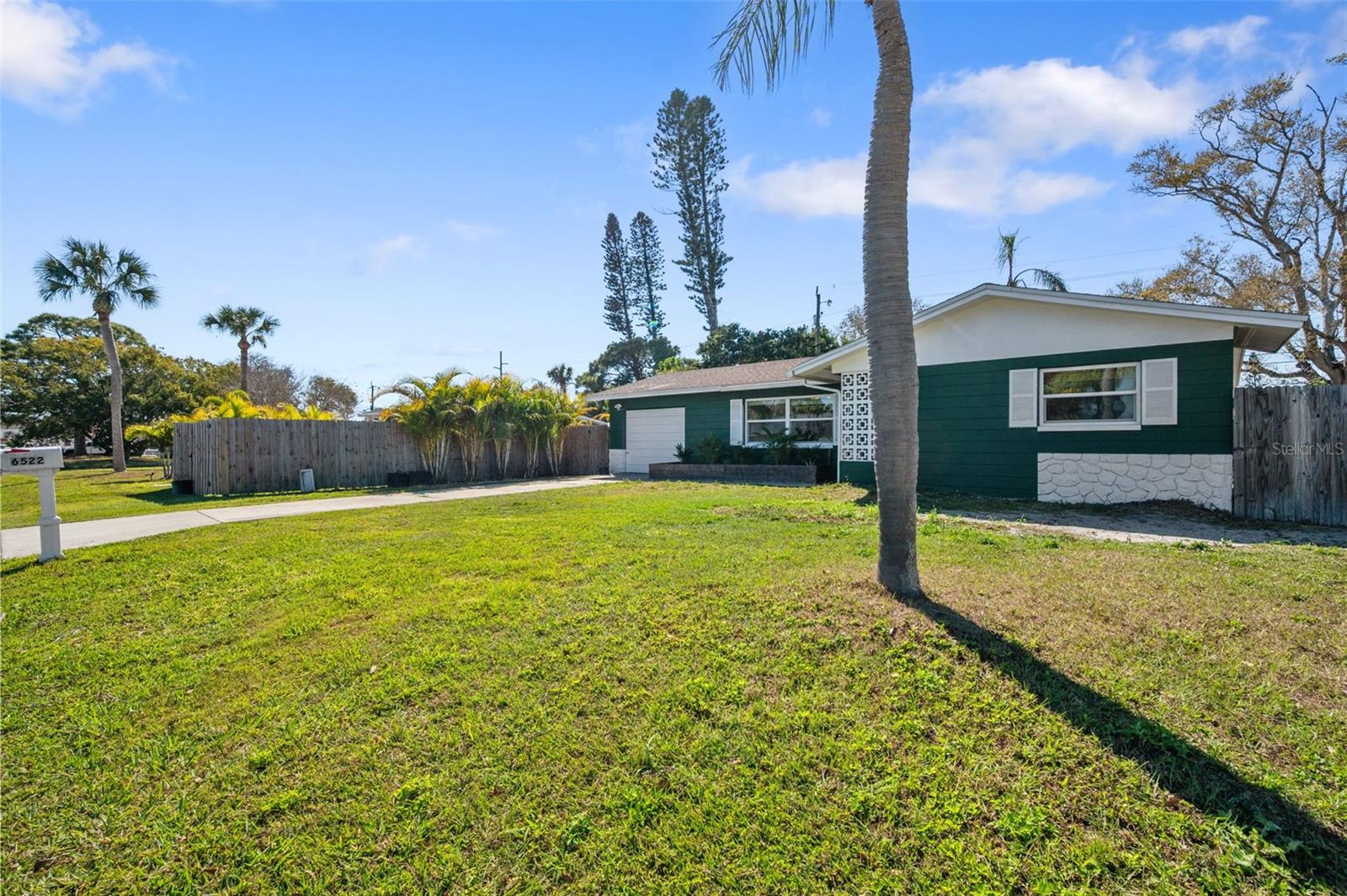 BAY RIDGE TERRACE UNIT 5 1ST ADD - Residential