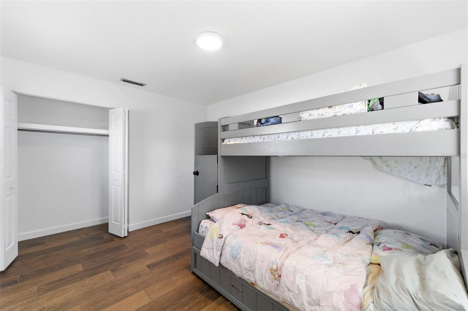 BAY RIDGE TERRACE UNIT 5 1ST ADD - Residential