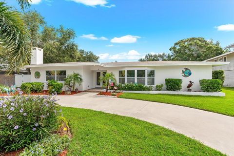 Photo of 125 Carlyle Drive, Palm Harbor, FL 34683 (MLS # TB8385052)