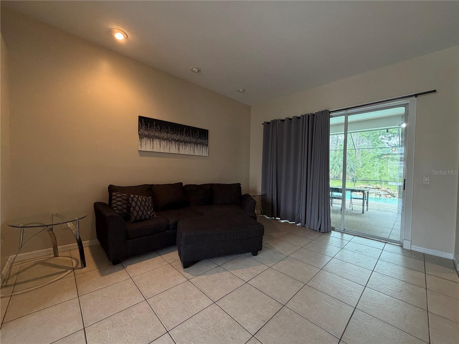 FOREST GROVE BUS CENTER - Residential