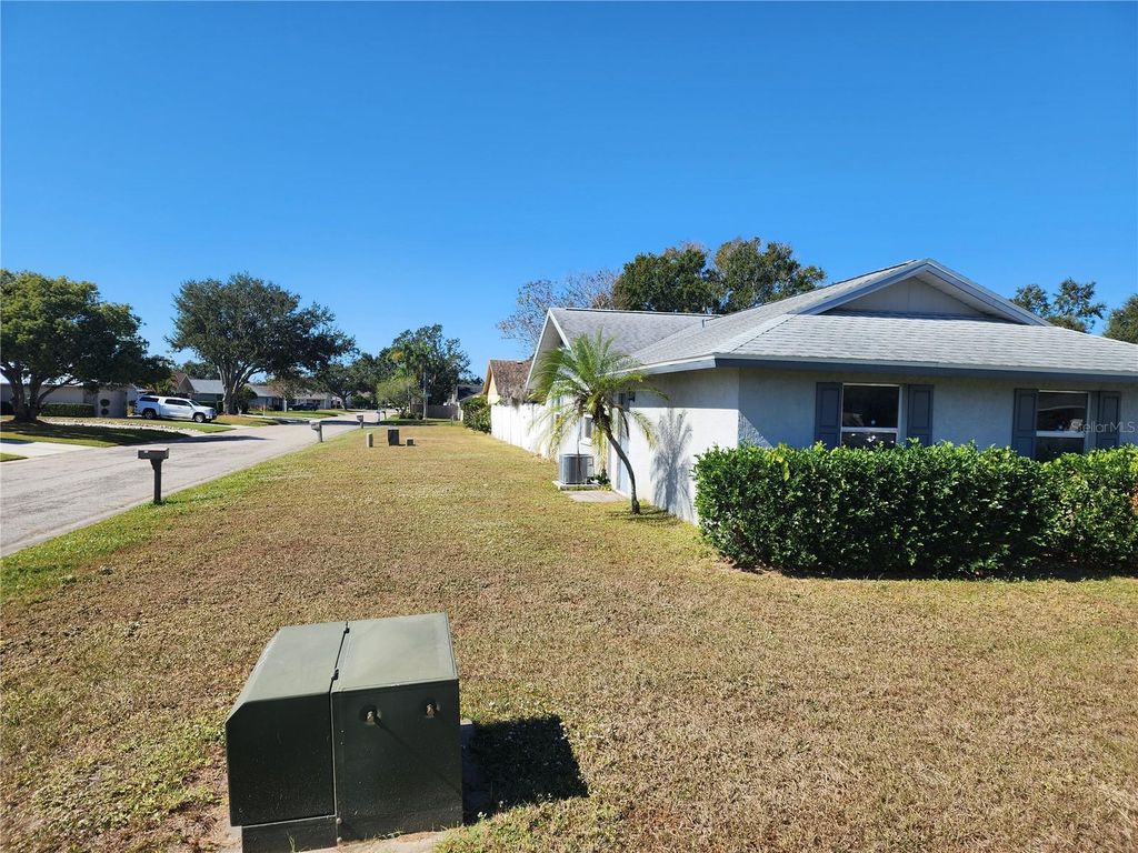 Photo of 5105 25th Circle E, Palmetto, FL 34221 (MLS # A4671592)