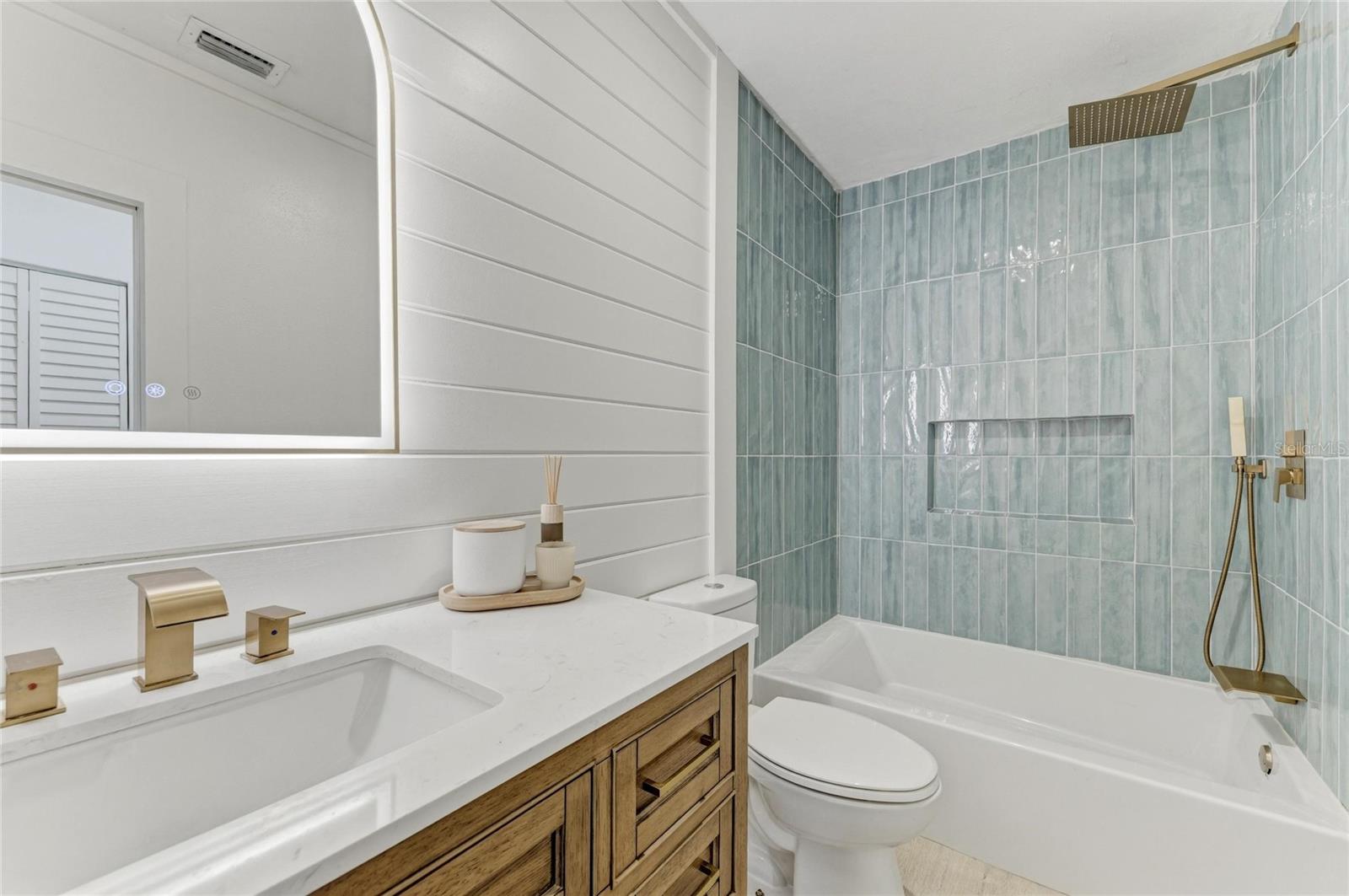CHANNEL ACRES - Residential