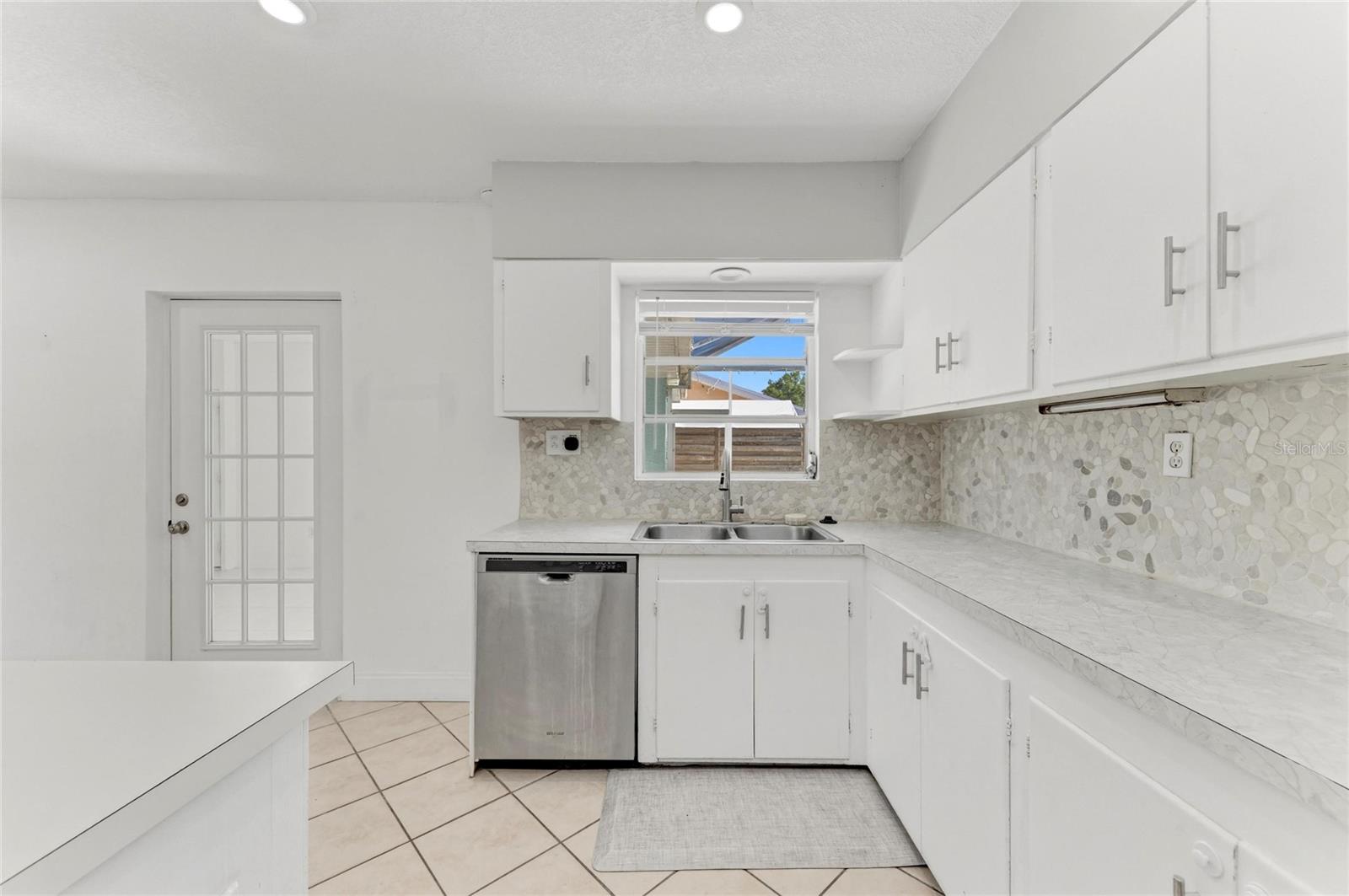 CHANNEL ACRES - Residential