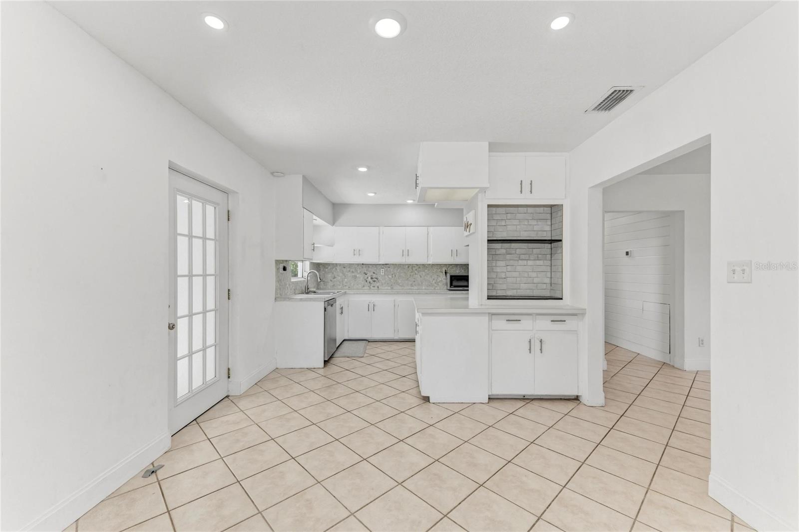 CHANNEL ACRES - Residential