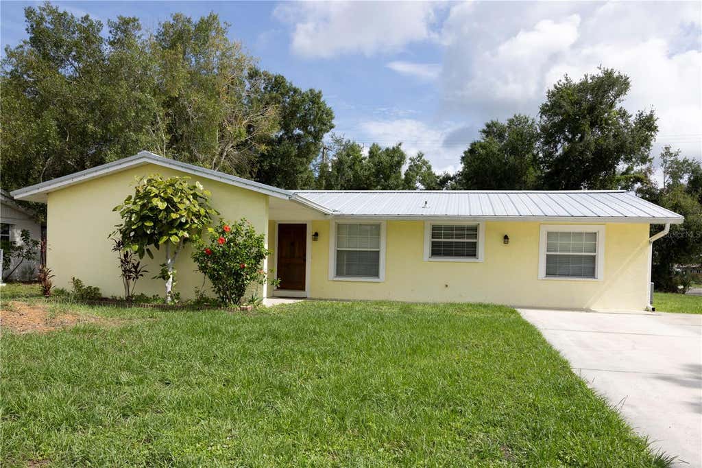 Photo of 5333 Duncanwood Drive, Sarasota, FL 34232 (MLS # A4702267)