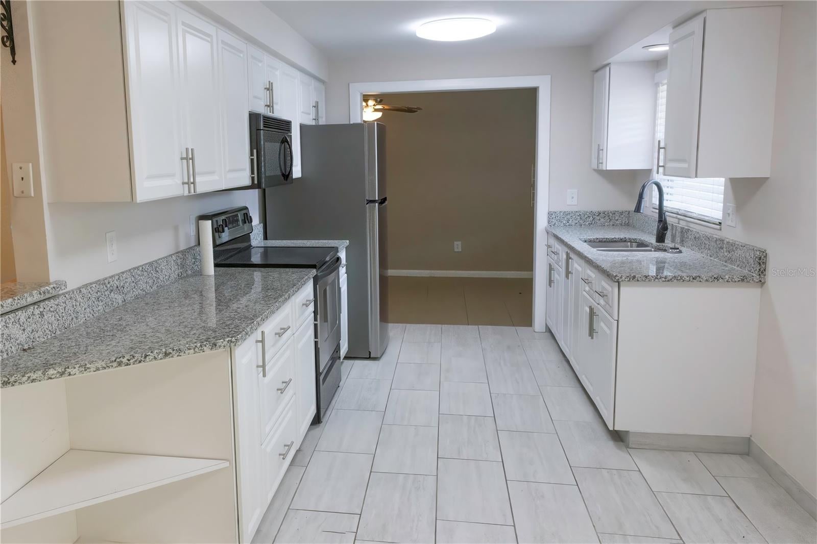 5333 DUNCANWOOD DRIVE