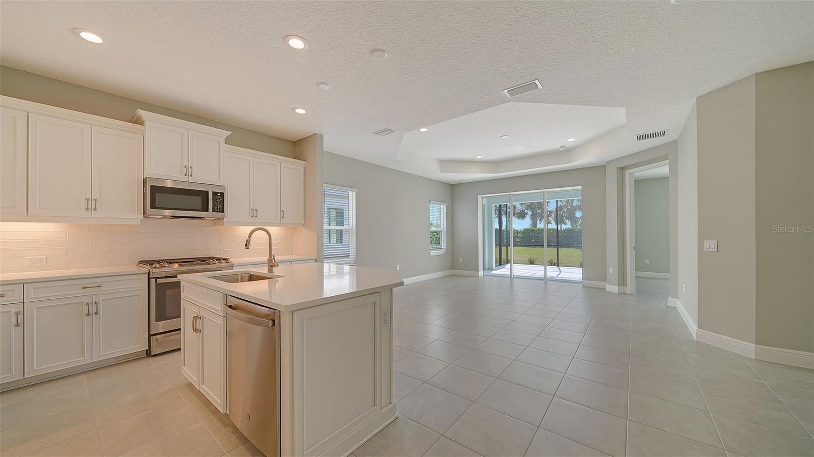 14705 BAREFOOT LANE