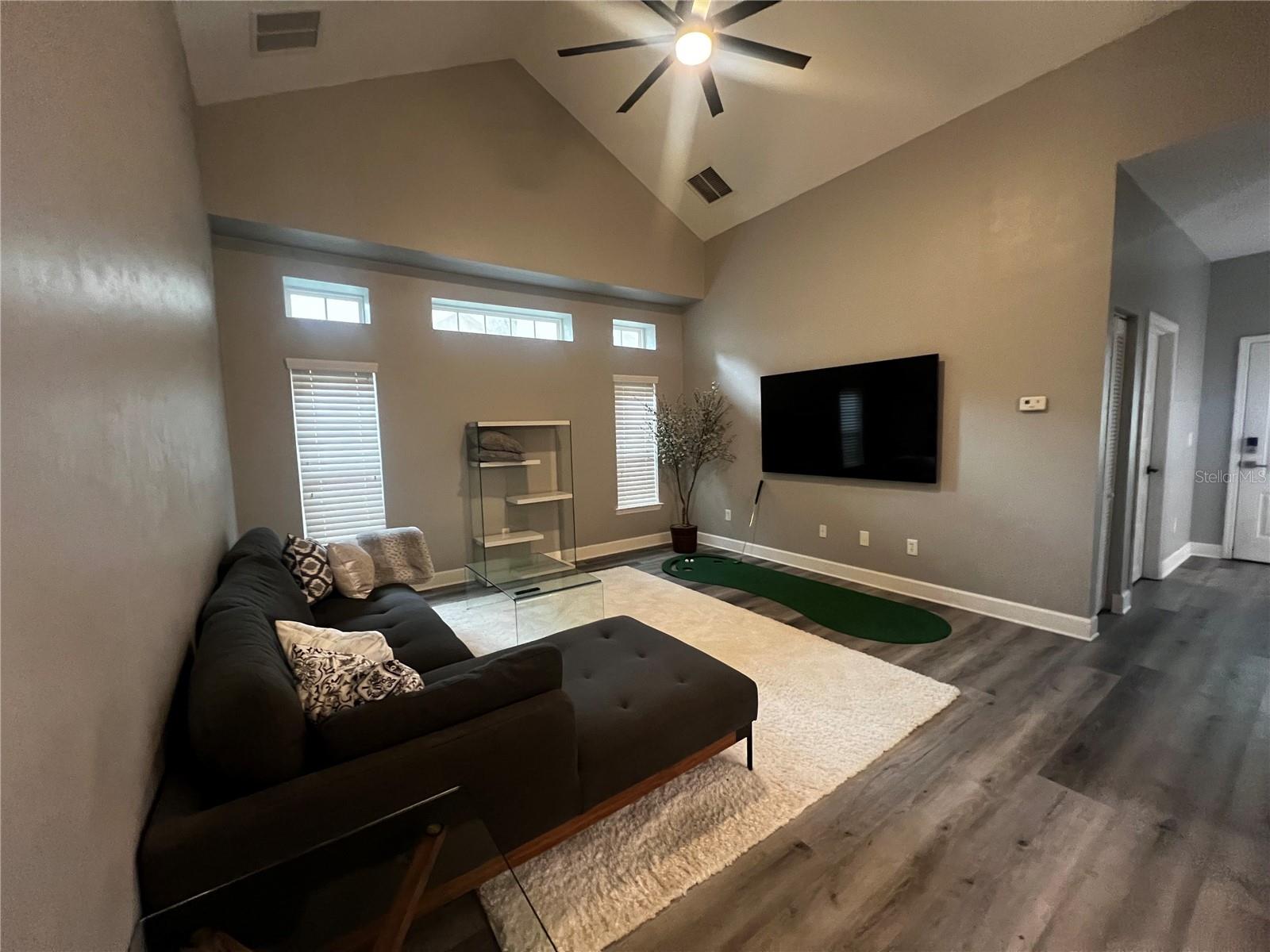 CONNEMARA CONDO - Residential Lease