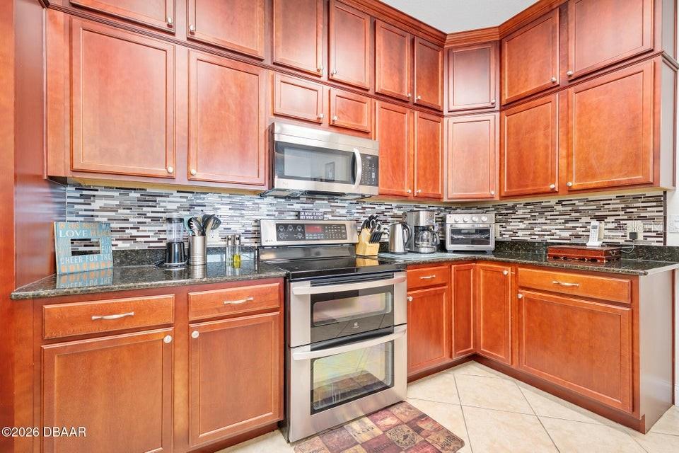 HALIFAX LANDING - Residential