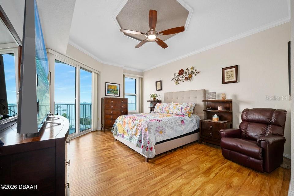 HALIFAX LANDING - Residential