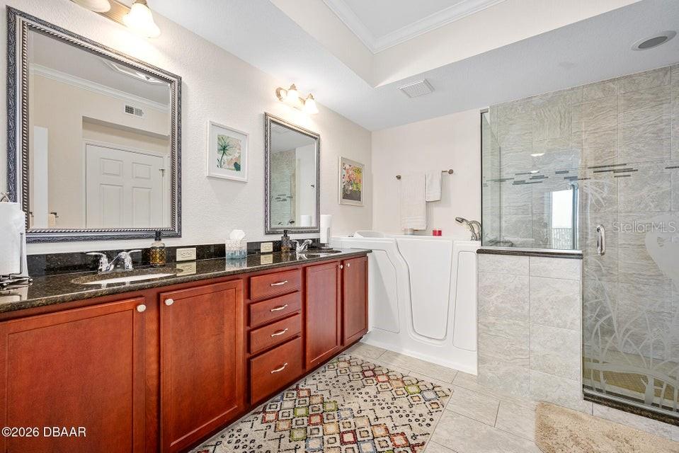 HALIFAX LANDING - Residential